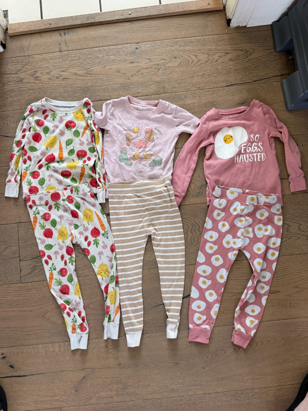 Girls 3T Pajama Set Bundle Old Navy Carter’s Eggs Veggies 3 Sets
